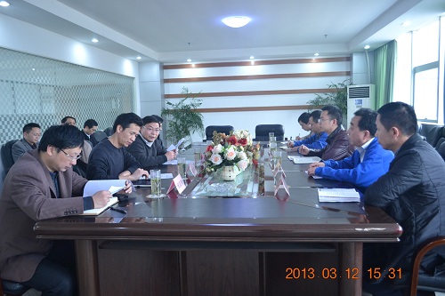 南昌高新区管委会主任雷霆一行到亚美国际新材料（江西）有限公司调研